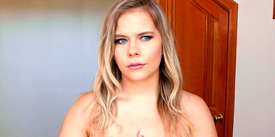 Curvy blonde Percy Sires gets her twat banged in the shower