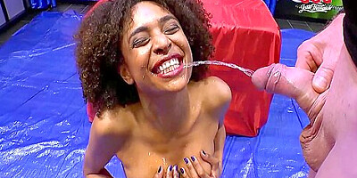 Ggg John Thompson Hot Ebony Babe Cum Swallow Group-sex Party