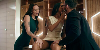 Hot sluts Ameena Green and Chloe Foxxe fuck with the boss