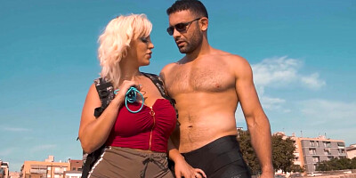 Blondie Fesser - Chica Con Curvas Se Deja Follar Las Tetaschica Con Curvas Se Deja Follar Las Tetas