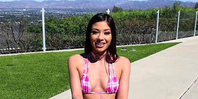 Xxlayna Marie is going to get fucked by a meaty boner