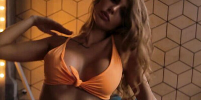 Good silicone tits babe ChloeQ shows off her naked perfect shape