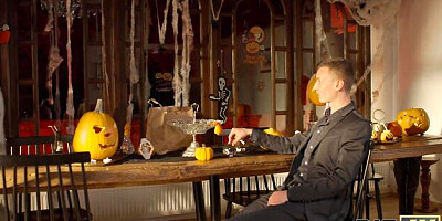 Captivating Charli Dean's babe trailer