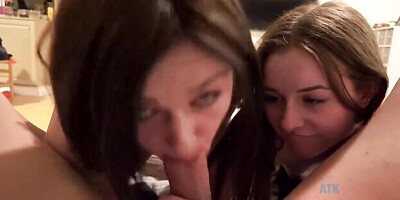 Watch engaging Rosalyn Sphinx and Danni Rivers's action