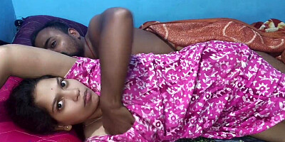 Bearded lad and his Desi wife decide to make a sex tape