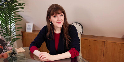 Kinky redheaded boss Alexa Demie giving you JOI