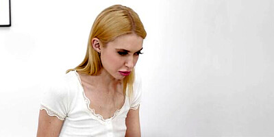 Mommy's Girl featuring Ryan Keely and Chloe Cherry's step-mom clip