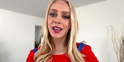 Mario cosplayer Braylin Bailey gets fucked by her stepbro