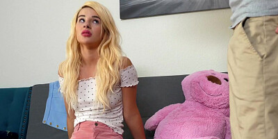 Chloe Temple decides to seduce a stepdad in a cute way