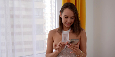 Charming Liv Lauren pampers her sweet body
