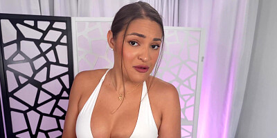 Horny babe Gizelle Blanco sucks cocks in point of view