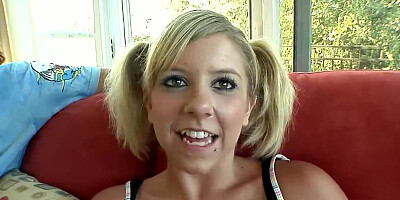 Playful pussy Tessa Taylor has no shame spreading her legs