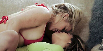 Face sitting clip with fascinating Slimthick Vic from Sweet Heart Video