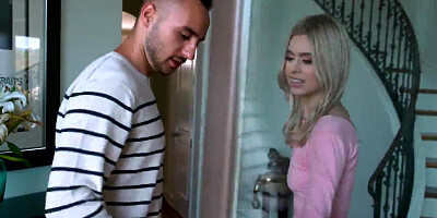 Jill Kassidy gets her feet worshipped before sex