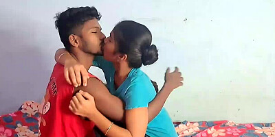 Amateur couple from India is making a sex tape