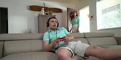 Sassy Johnny Love and Kitten Latenight at blowjob clip