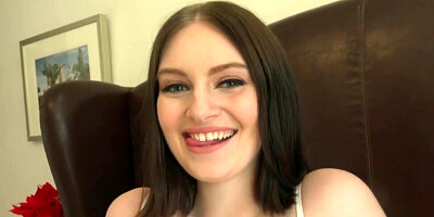 Maya Kendrick is going ham with her latest masturbation