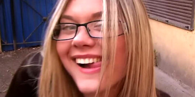 Amateur video of girl sucking cock and flashing in the street
