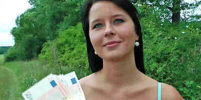 Sexy Thing Pays for Cab Fare with Blow Job