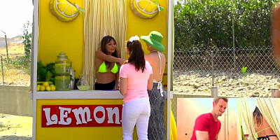 Tricky guy fucks curvy teen who tries to sell lemonade