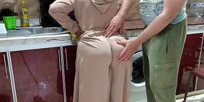 Egyptian Sharmota Get Her Cunny Raw in Kitchen Arabic Ginormous Female
