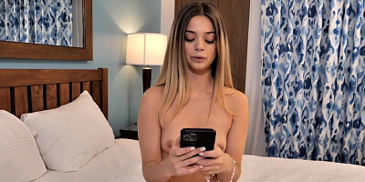 Petite stepsister with soft feet wants to get banged