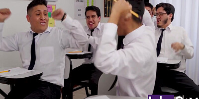 Christian Inka And Andrea Andrade In Maestra Peruana Seduce A Jovencito Pervertido Con Su Enorme Culo
