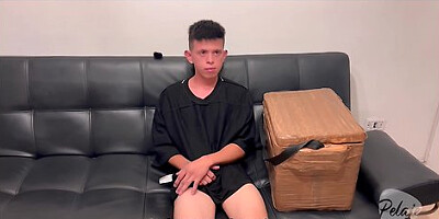 Empanadas Salesboy From Cabecera Bucaramanga At His First Porn Casting (part 1) - Latina Sucks His Curve Dick And She Fell In Love But He Has A Wife