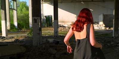 Jeny Smith sneaking away to walk around naked