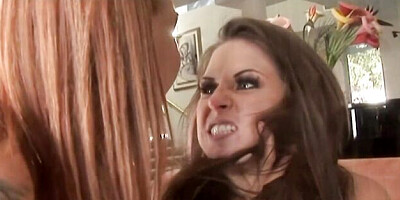 Smiling Rachel RoXXX and Scarlett Pain at babe video