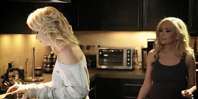 Sapphic UFO Hunters P1 - Hillary Scott