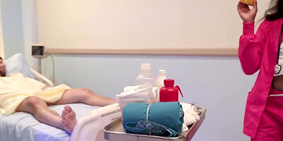 Nicole Kitt, Erica Lauren And Ana Foxxx In Ebony Stepmom Nurses Hump Big Cock Patient