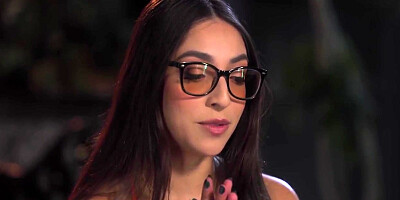 Madison Wilde, Jay Romero And Skylar Snow - Flirty Babe Uses Her Charms To Attract Attention