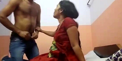 EDUCATOR PLUMBS SUMPTUOUS SCHOOLGIRL IN MOTEL KISS BREASTS HAVE FUN DESI FUCK-FEST GAUZE