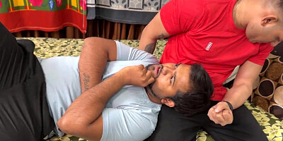 Padosan Bhabhi Ko Ghar Bula Kar Do Dosto Ne Mil Kar Kiya Gonzo Hook-up Giant Boobies