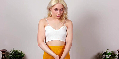 Fifa Targaryen is going to masturbate with her cute face in frame