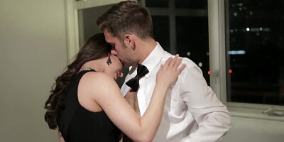 Teen with sweet fanny makes it with the handsome guy to orgasm