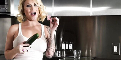 Amative Daisy Monroe - big tits scene - PUBA