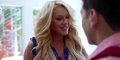 Man Inspect Time With Sloppy Cougar Taylor Vixxen and Demonstrates How to Do It