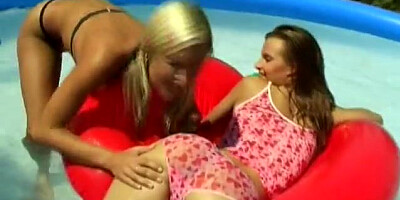 Suzie Carina and Sandra Kalermen