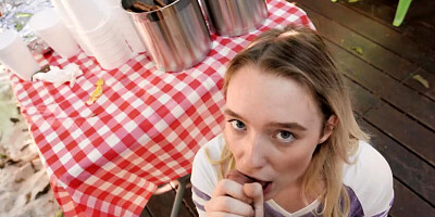 Juliette Mint gets fucked during a BBQ and it looks HOT