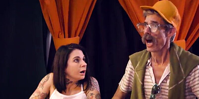 Rude XXL bum bartender Gia Derza gets plumbed in pub by her phat trouser snake boss