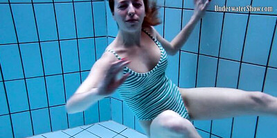 Public sex with femme fatale dona from Underwater Show