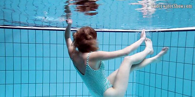 Public sex with femme fatale dona from Underwater Show