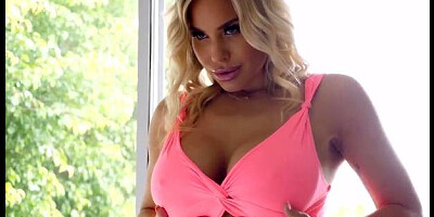 Hard sex in company with stepmom Olivia Austin