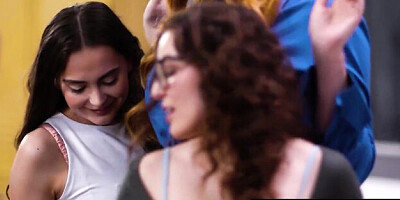 Mom dirt with Lauren Phillips and Aften Opal from Mommy's Girl