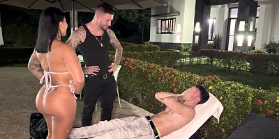 Cuckolded hubby catches his wifey with his acquaintance and joins in a three-way - Mariana Martix, Yeri Blue & Raul Nub