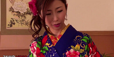 Ayumi Shinoda Sizzles with Inviting Kimono Fellate Job Spectacle Live On-Webcam