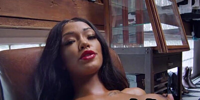 Ebony large boobs COUGAR Harley Dean passion posing act before striptease