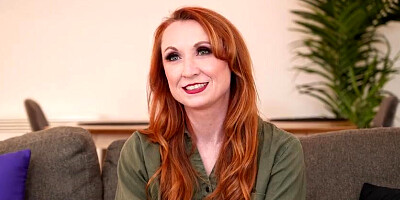 Dialogue with Brit redheaded COUGAR Lily Kink
